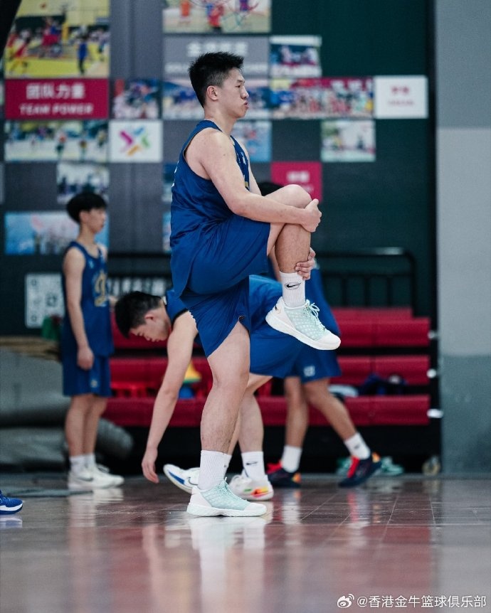 四天三夜高强度特训 香港金牛U19赴日拉练