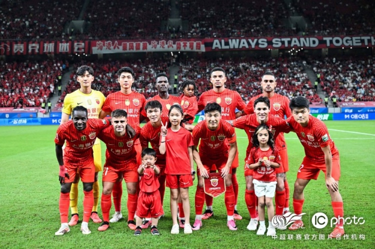 武磊越位进球被吹 魏震失点 李新翔补时头球救主 海港1-1大连英博 武磊越位进球被吹 魏震失点 李新翔补时头球救主 海港1-1大连英博